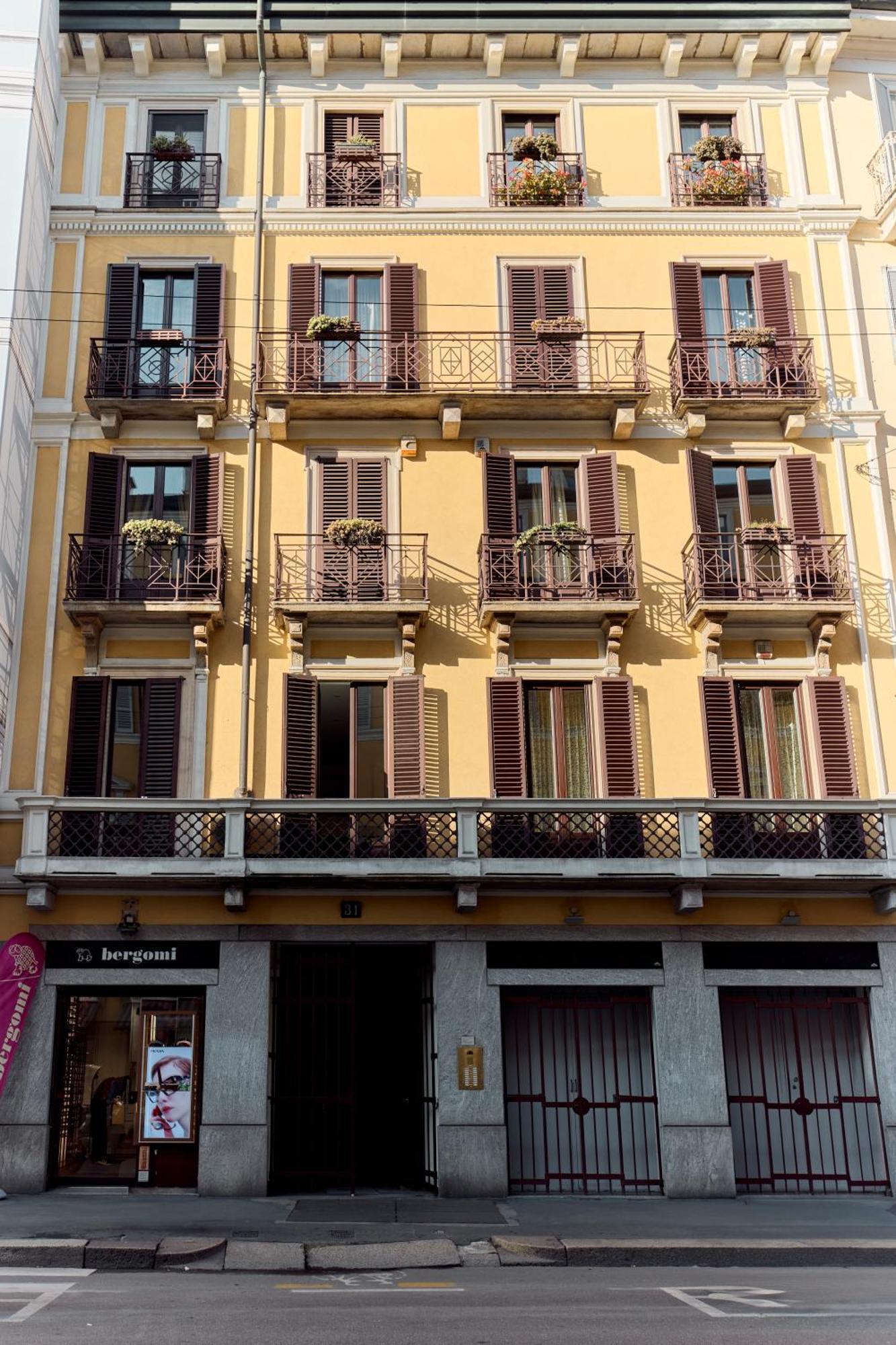 Corso Venezia View With Private Balcony - Corso Venezia Appartement